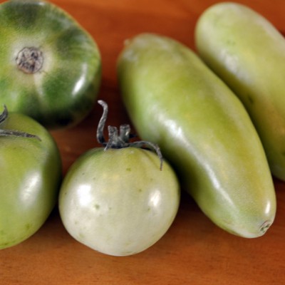 HOW TO MAKE FRIED GREEN TOMATOES